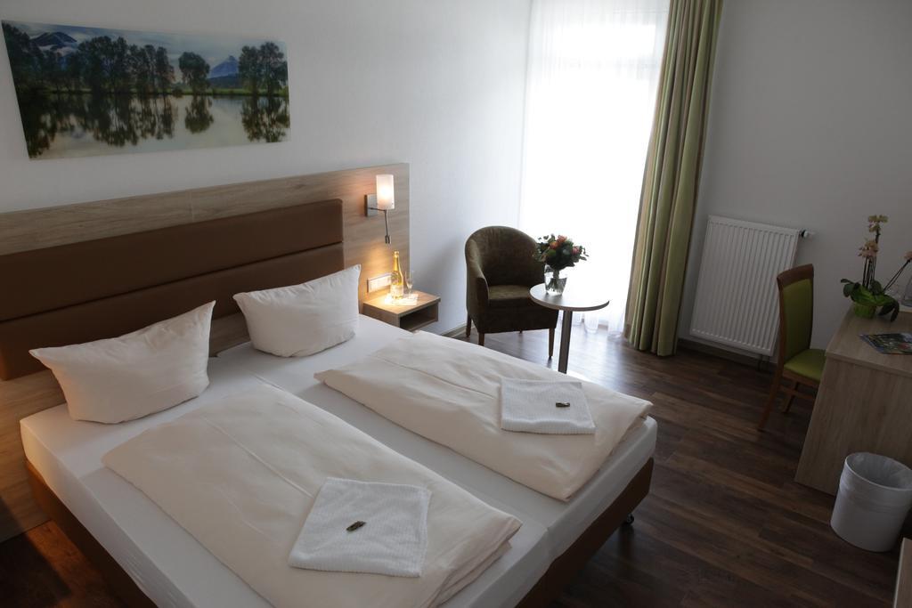 Landhotel Kueffner Pfedelbach Buitenkant foto